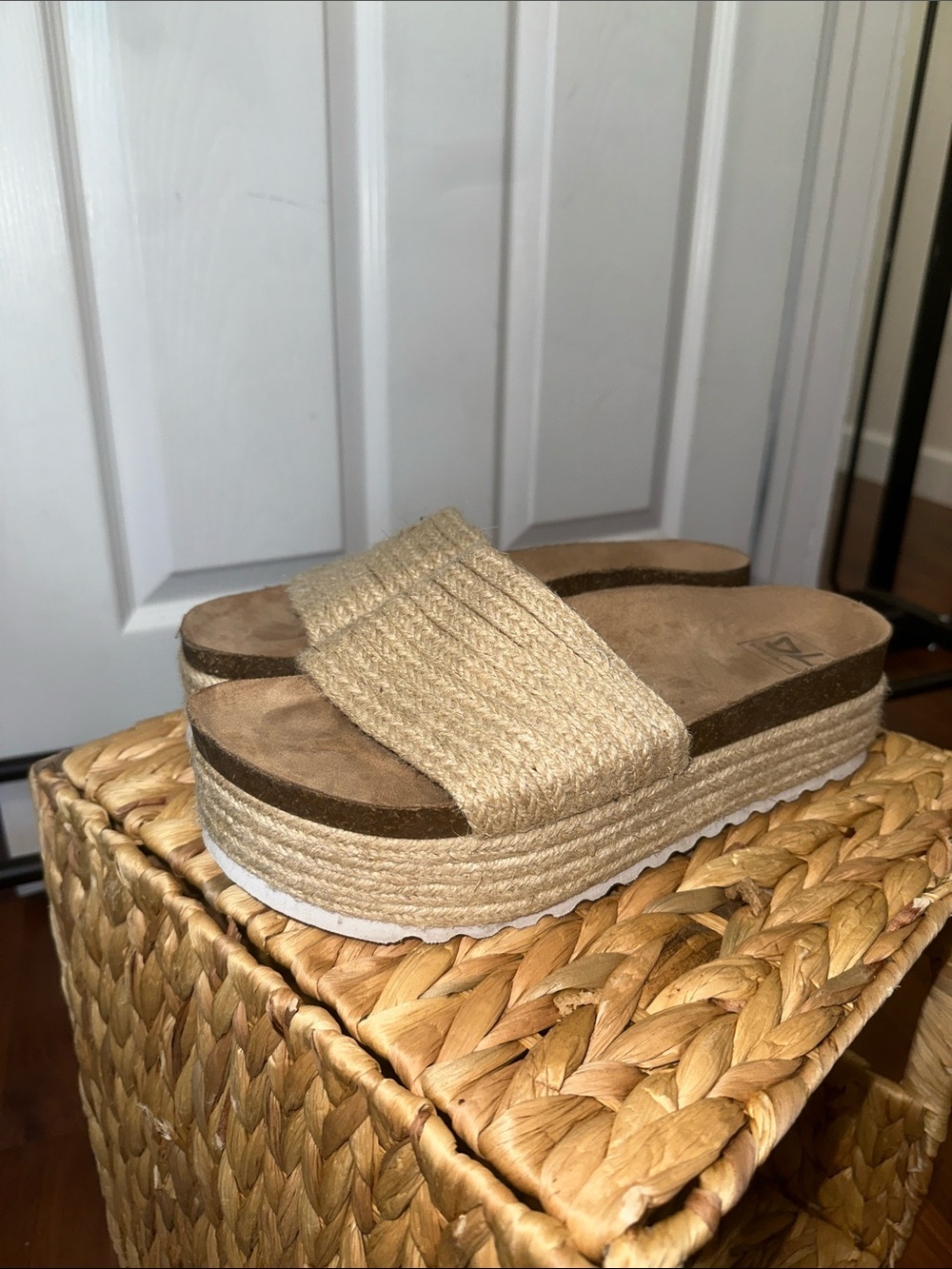Dirty Laundry Natural Beige Jute Espadrille Platform Slides